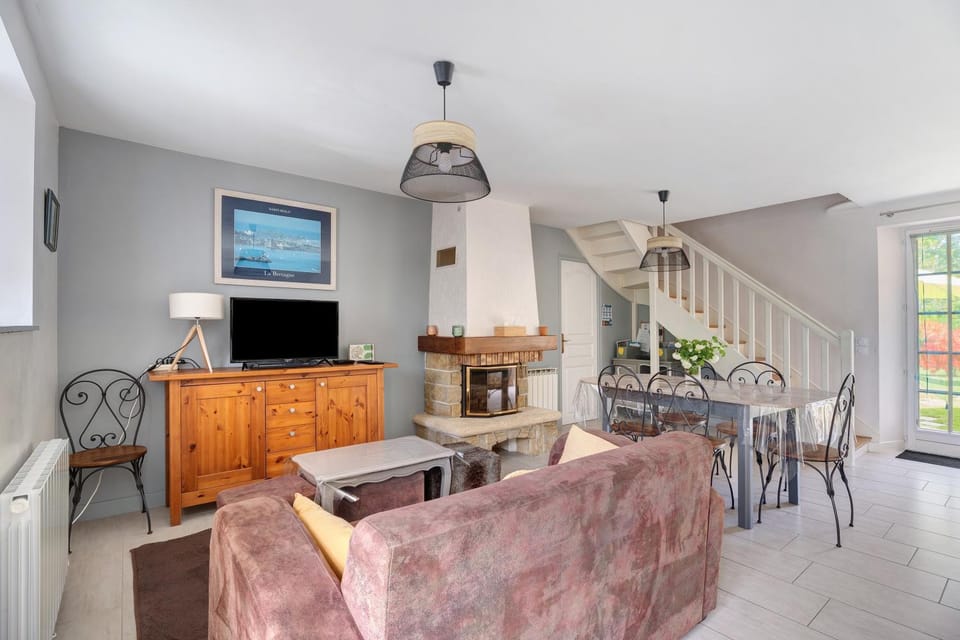 Property building, Living room