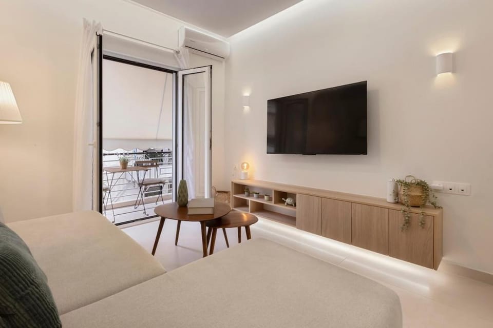 TV and multimedia, Balcony/Terrace, Living room, Photo of the whole room, Seating area