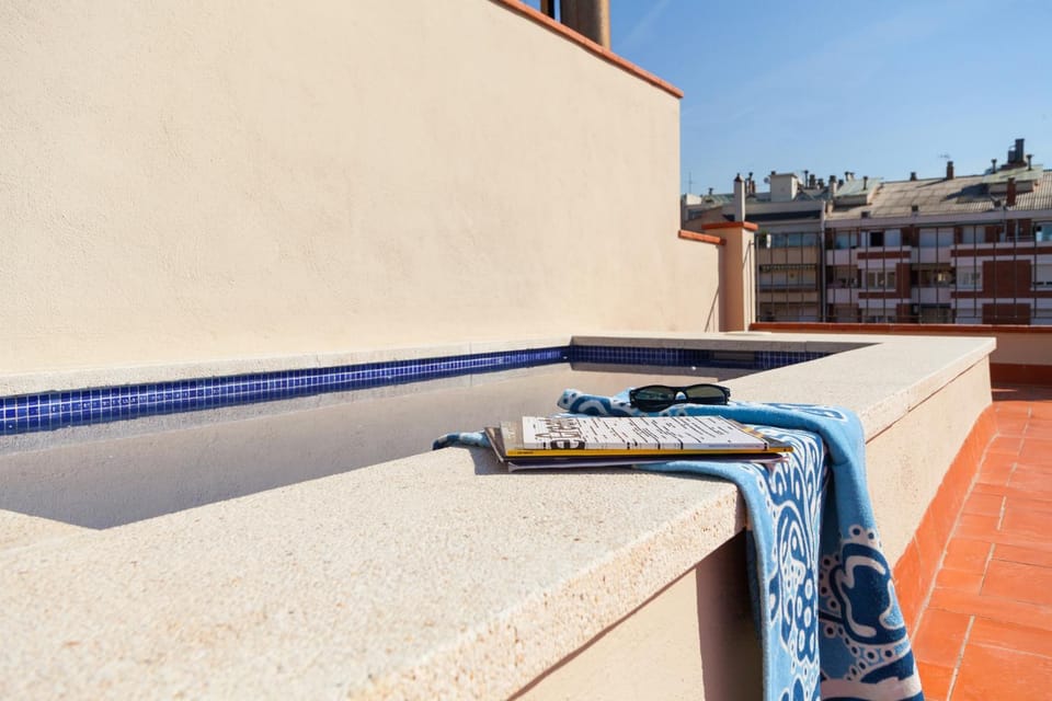 Balcony/Terrace, Swimming pool