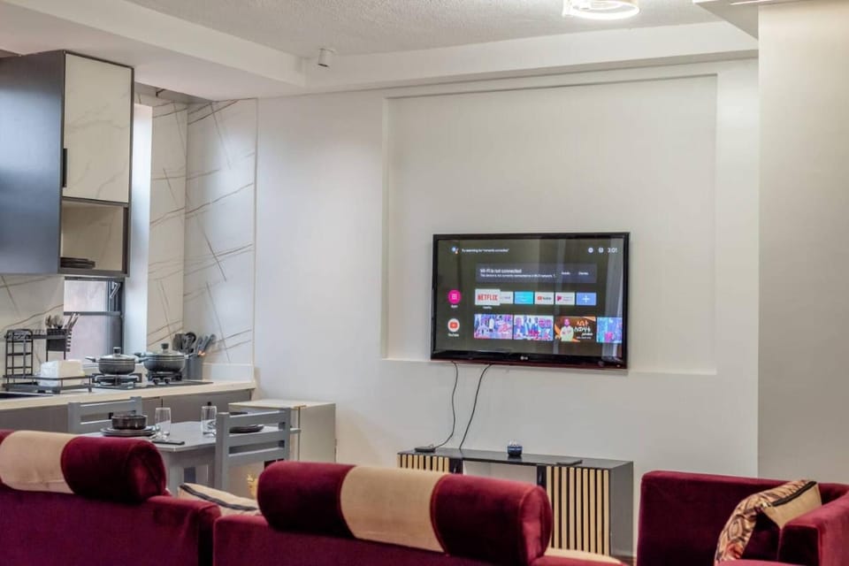 Communal lounge/ TV room, TV and multimedia, Living room