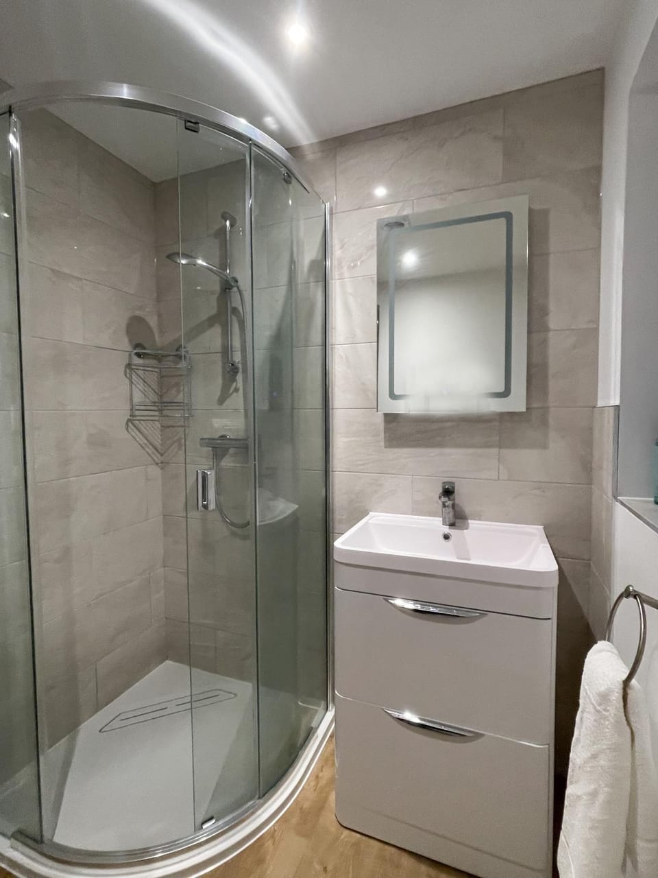 Shower, Bathroom, towels