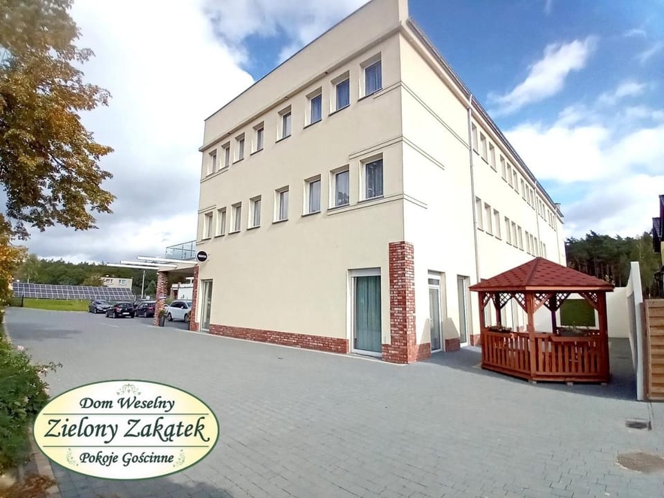 Property building, Day, Parking