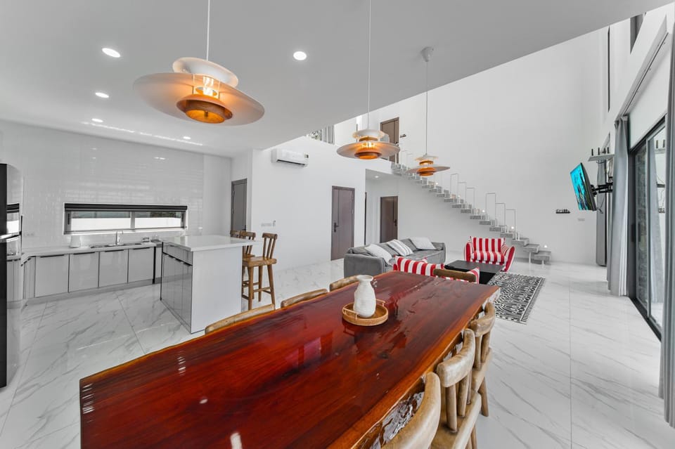 4BDR Sea View Pool Villa Vernal, Chaweng Noi Hill Villa in Ko Samui