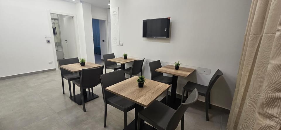 Communal lounge/ TV room