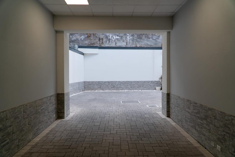 Inner courtyard view, Parking