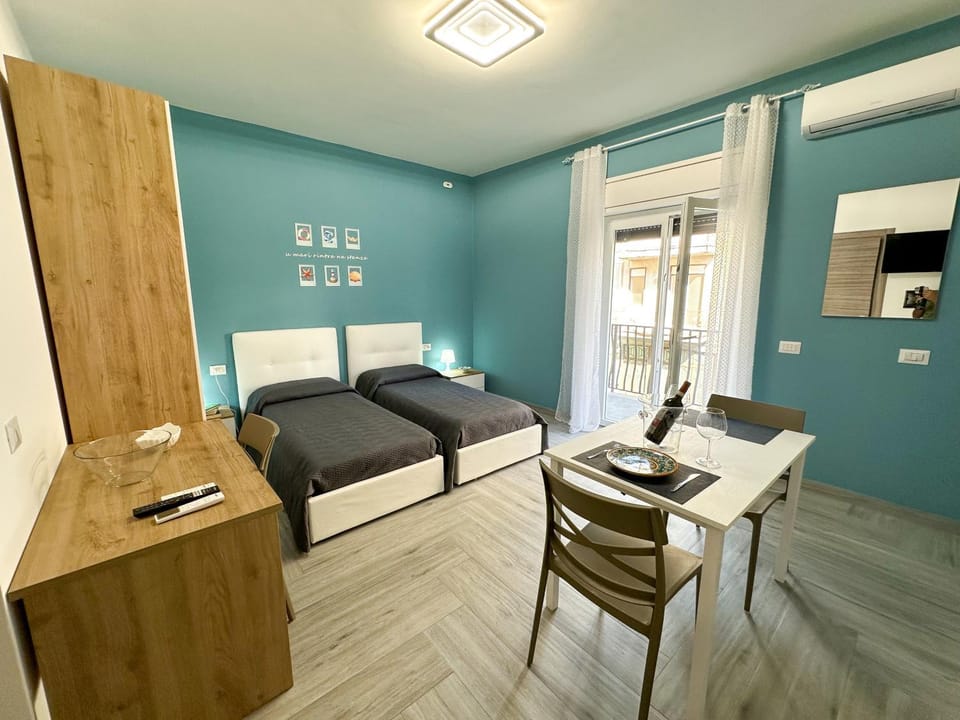 Bed, Photo of the whole room