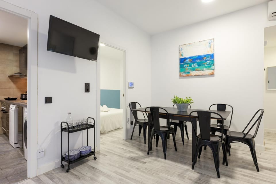 Seating area, Dining area