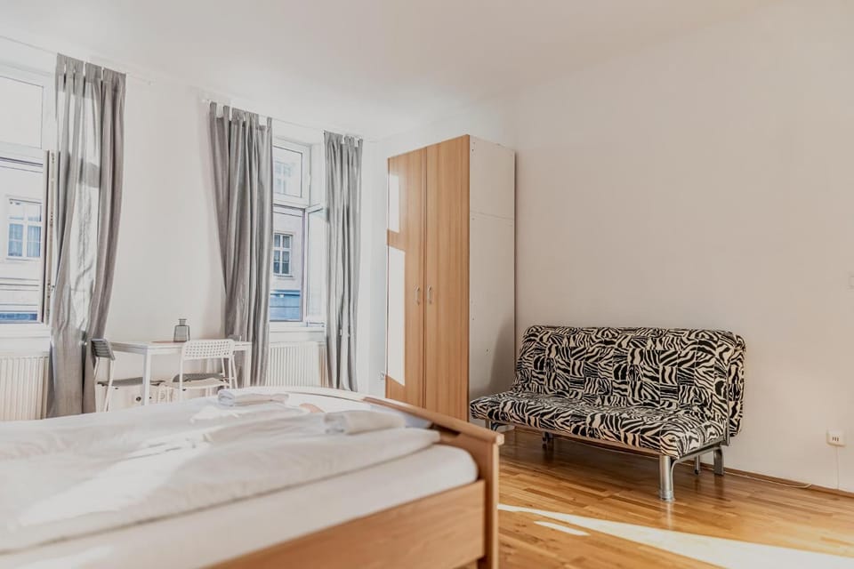 Bed, Seating area, Bedroom, wardrobe