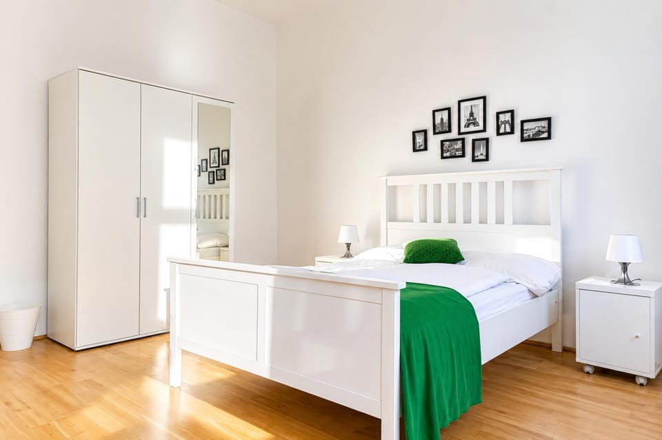 Bed, Bedroom, wardrobe