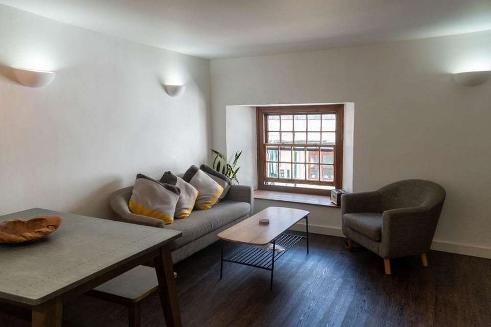 Mor Ki -A perfectly situated modern flat in Looe Apartment in Looe