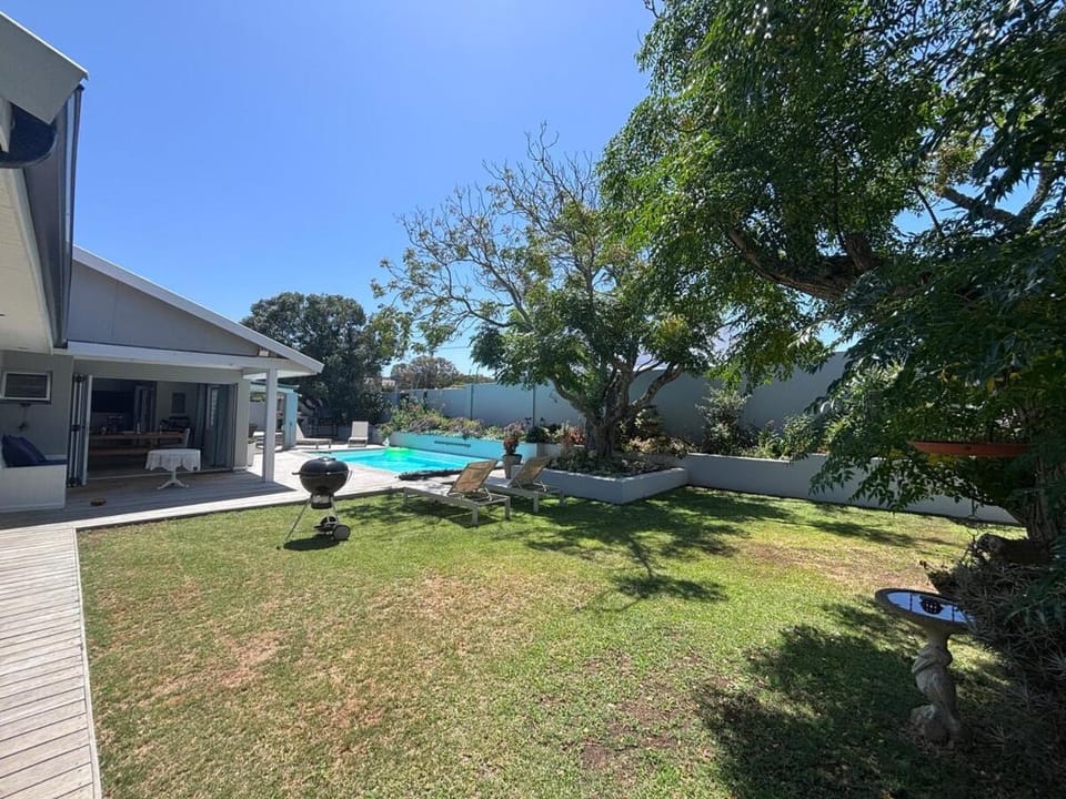 Garden, Swimming pool