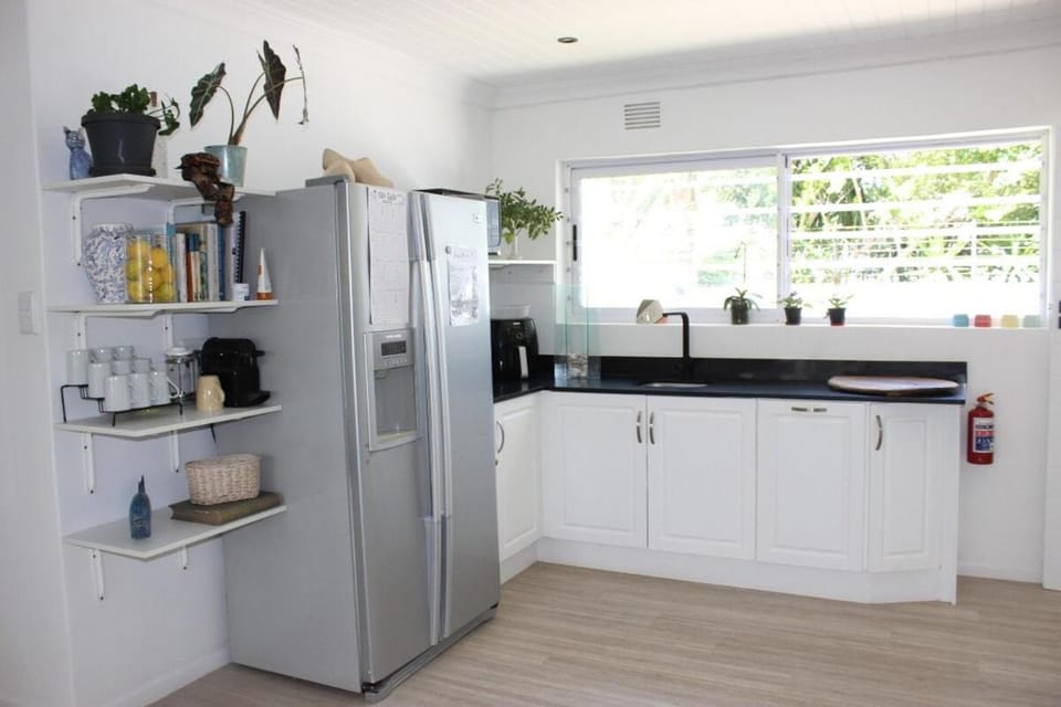 Kitchen or kitchenette, oven, stove