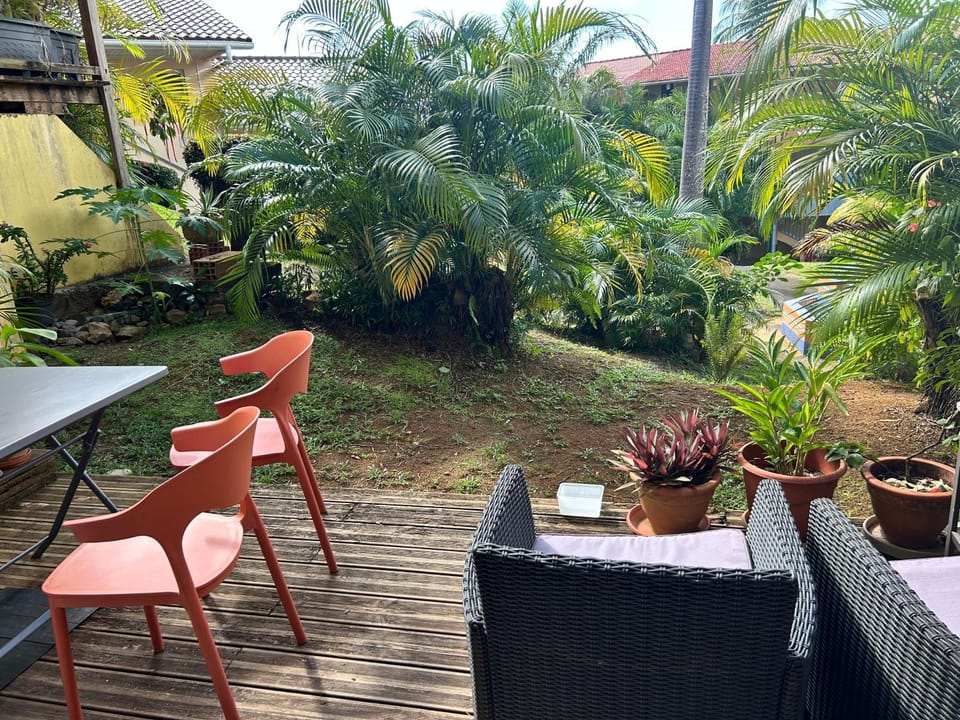 Patio, Garden, Dining area, Garden view