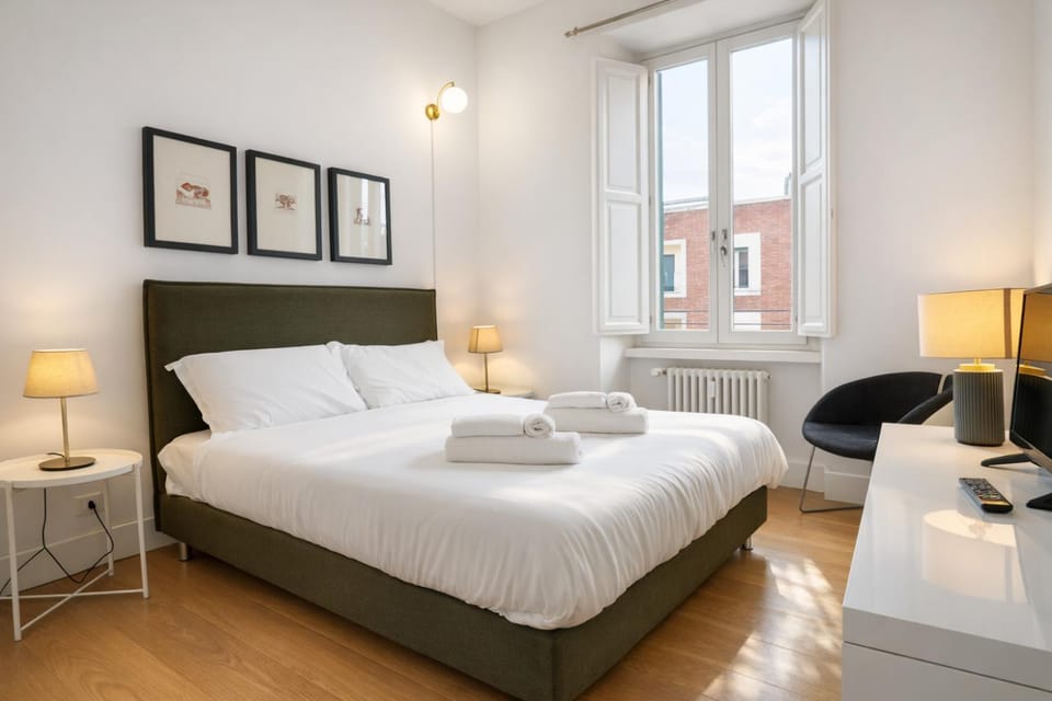 Bed, Photo of the whole room, Bedroom, internet, towels