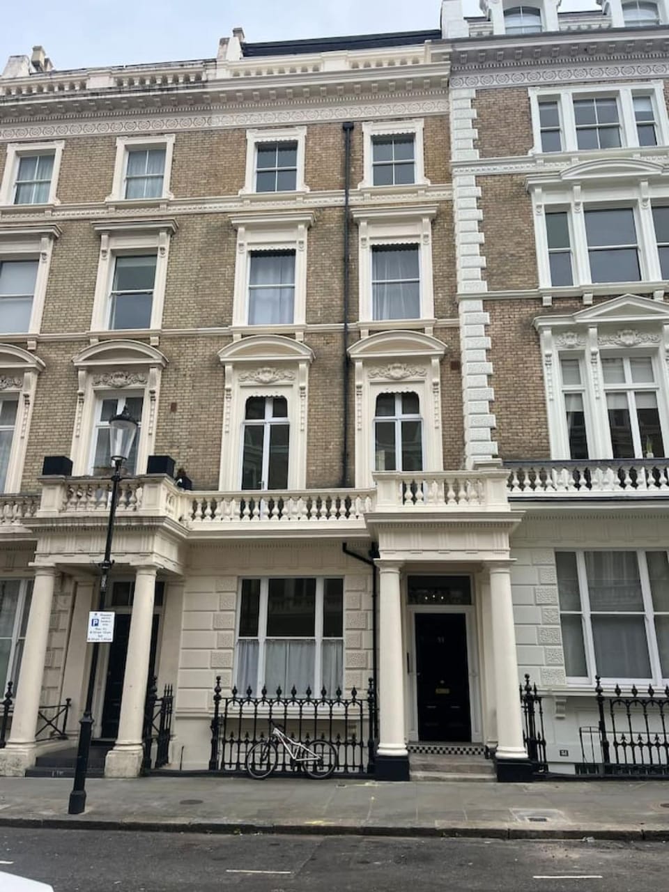 Newly refurbished - Awesome 3 bedroom Notting Hill very central with a balcony Apartment in City of Westminster