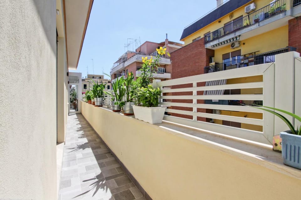 Property building, Day, View (from property/room), Balcony/Terrace