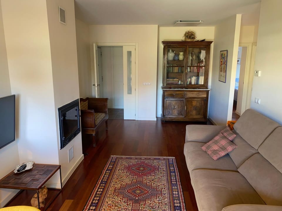 Jardin de los Pirineos- Margas Golf Apartment in Aragon