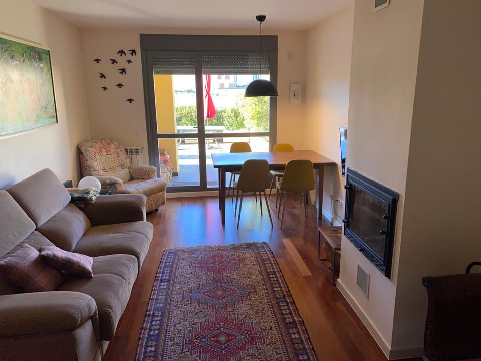 Jardin de los Pirineos- Margas Golf Apartment in Aragon