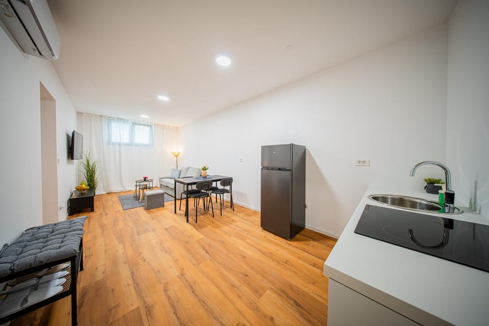 Kitchen or kitchenette, Living room, Dining area