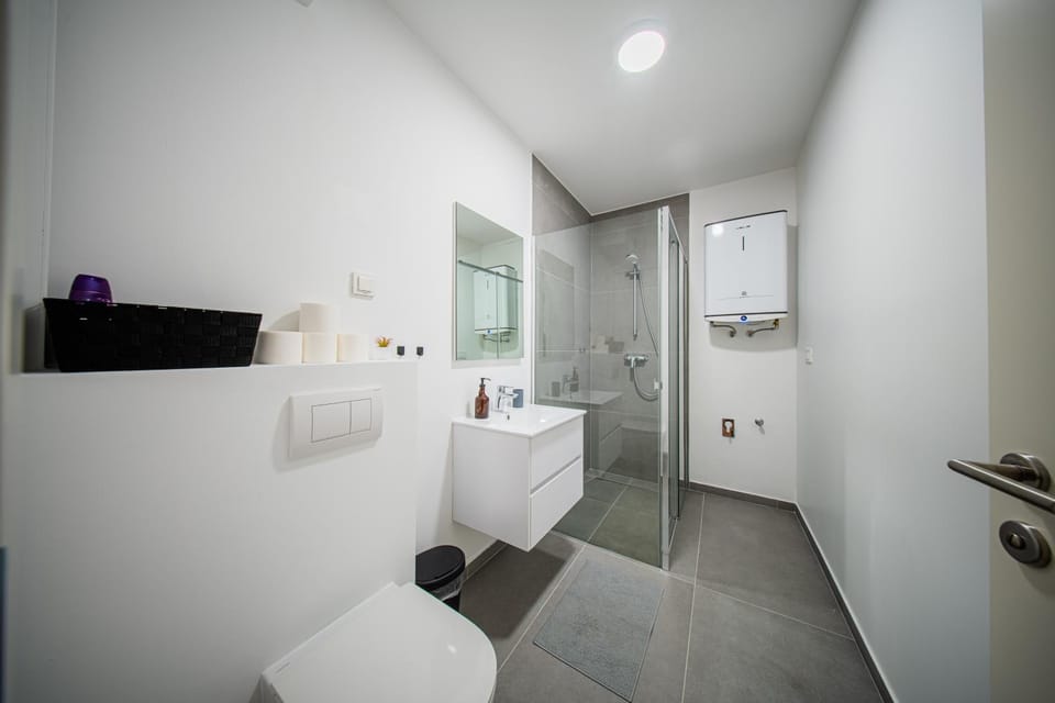 Shower, Toilet, Bathroom