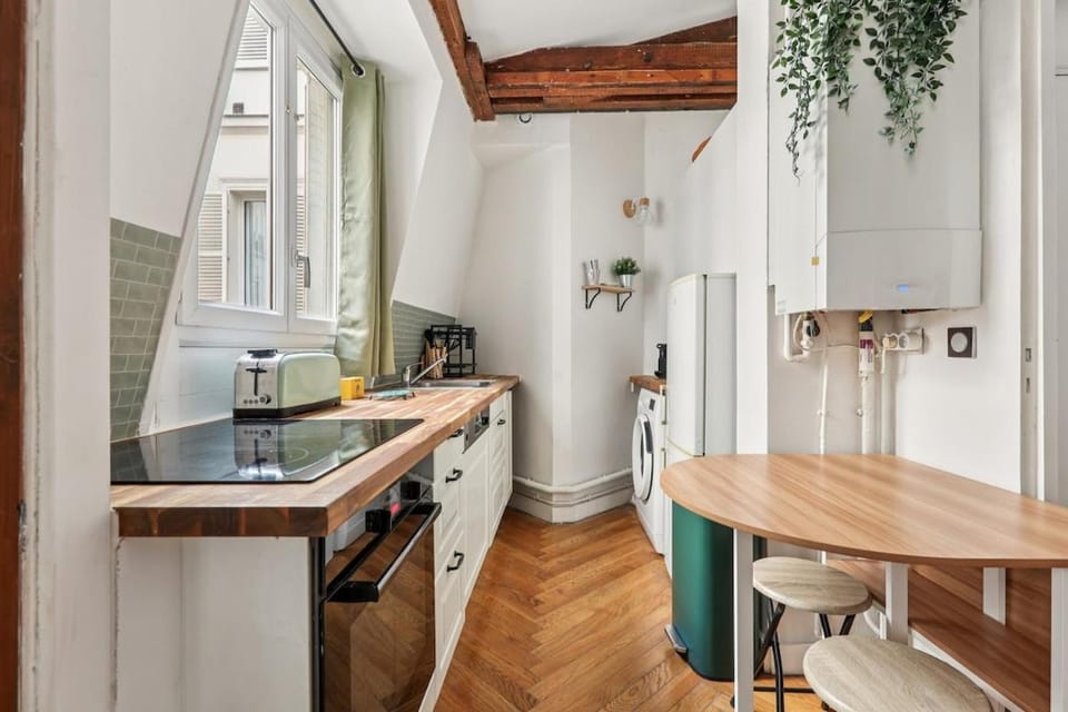 Appartement calme et atypique Champs-Élysées, Parc Monceau Apartment in Paris
