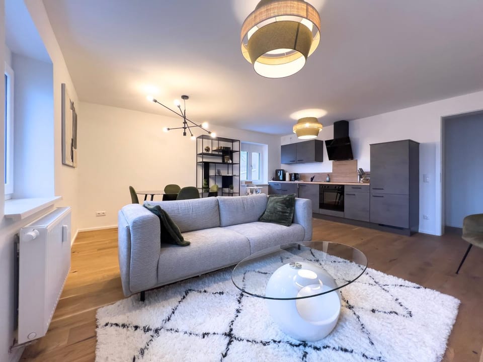Kitchen or kitchenette, Living room, Seating area, Dining area