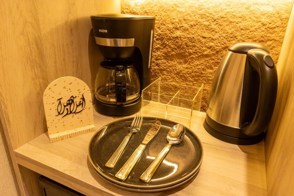 Coffee/tea facilities, Kitchen or kitchenette