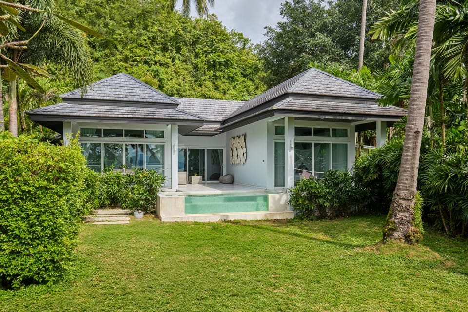 Property building, Garden view