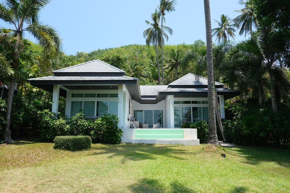 Property building, Patio, Day, Garden view