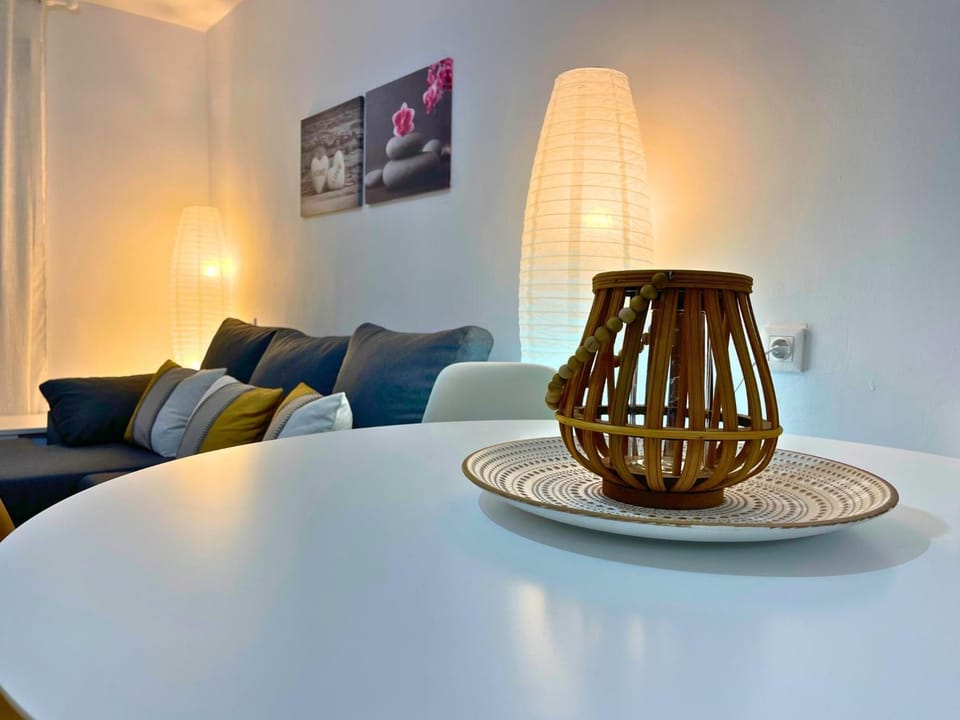 Home4u Mendez Nuñez Apartment in Granada