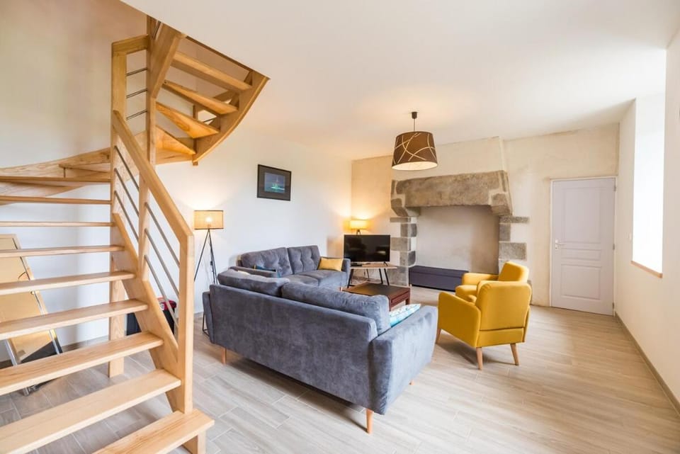 Grande maison entre Paimpol et Treguier - proche de la mer Bed and Breakfast in Brittany