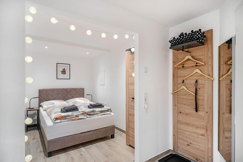 Living room, Bedroom