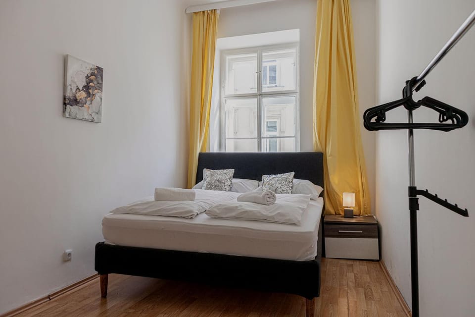 Property building, Bed, Bedroom