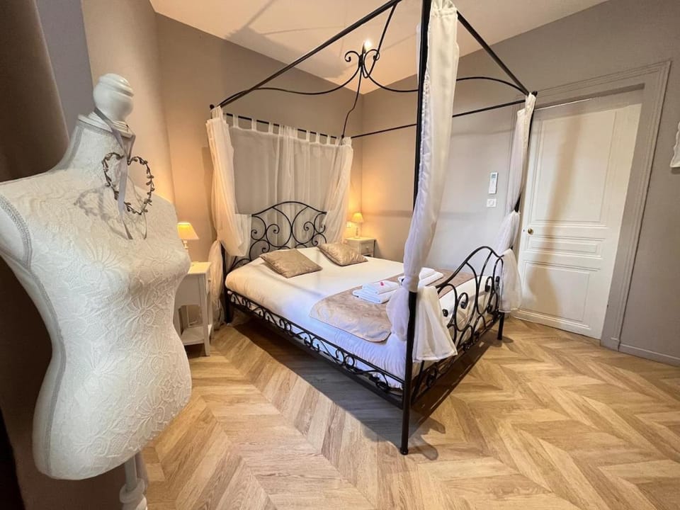 E - Le secret de Louise T2 avec balcon au centre Apartment in Epernay
