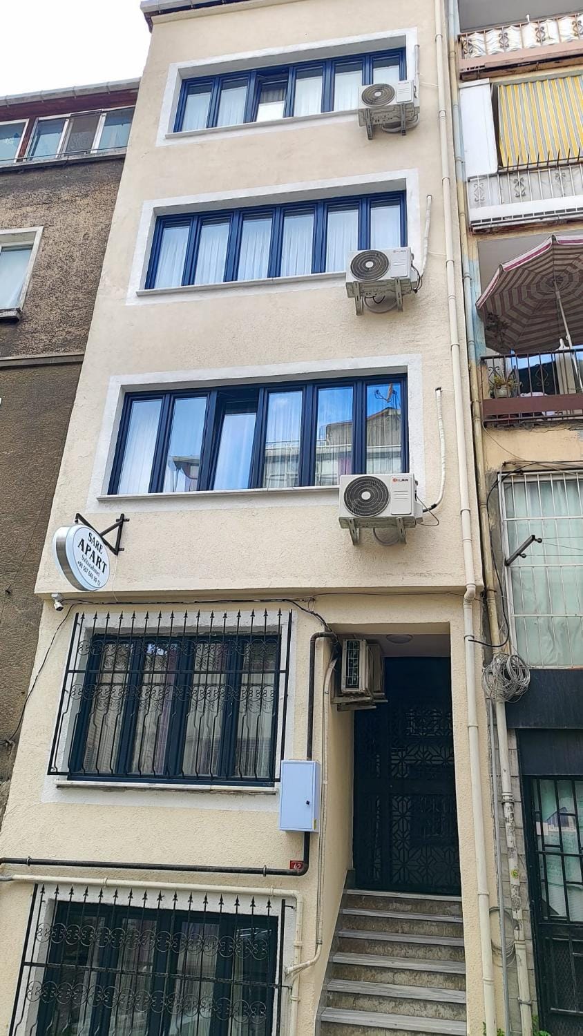 Property building, Day