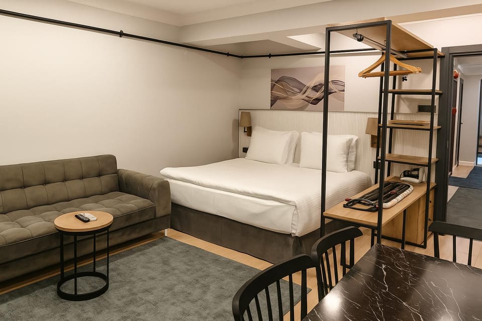 Bed, Living room, Photo of the whole room, Seating area, Bedroom, flat iron, wardrobe