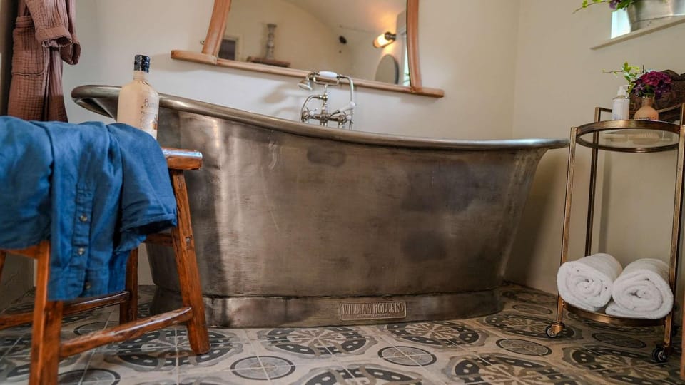 Bathroom, Bath, towels