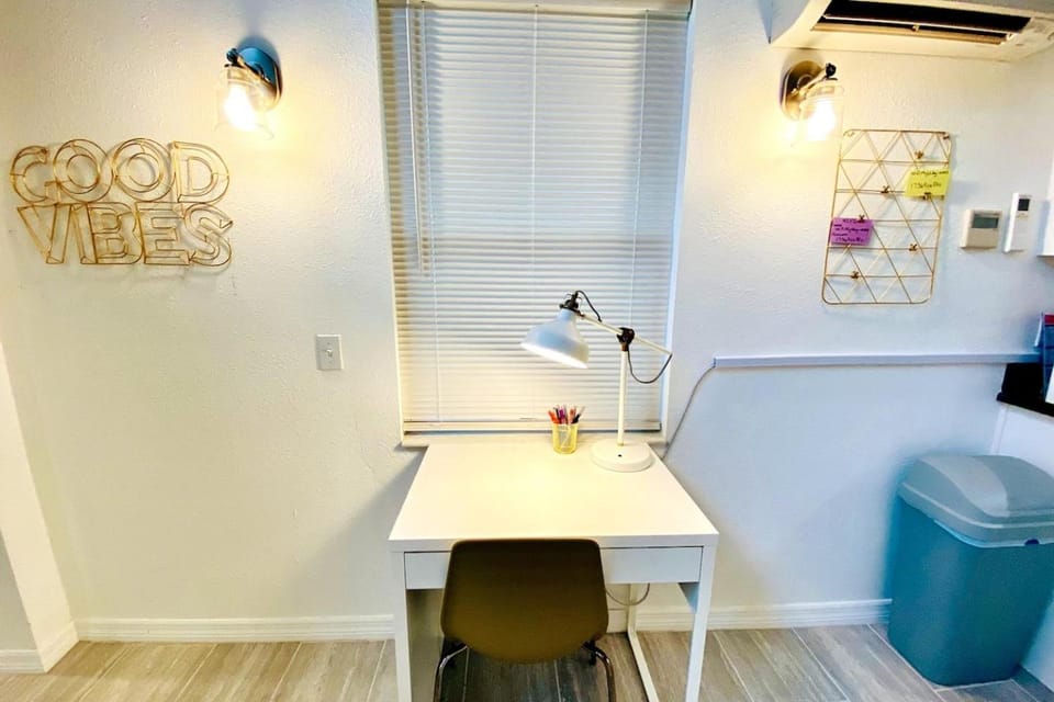 Lilac Loft- Lake, Pool, Pickle Ball, Disney, FUN! House in Clermont