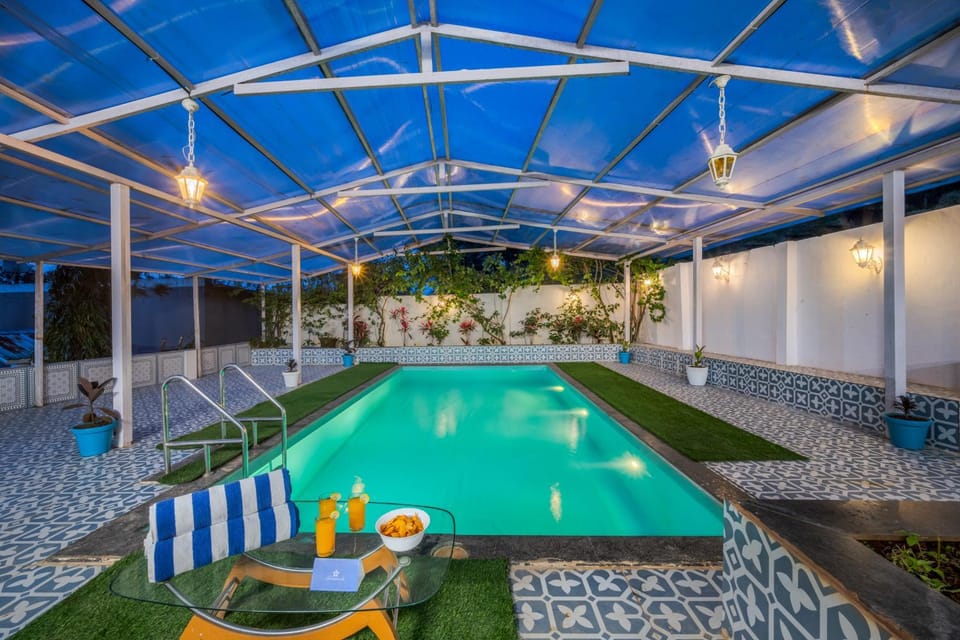 Pool view, Swimming pool, Swimming pool