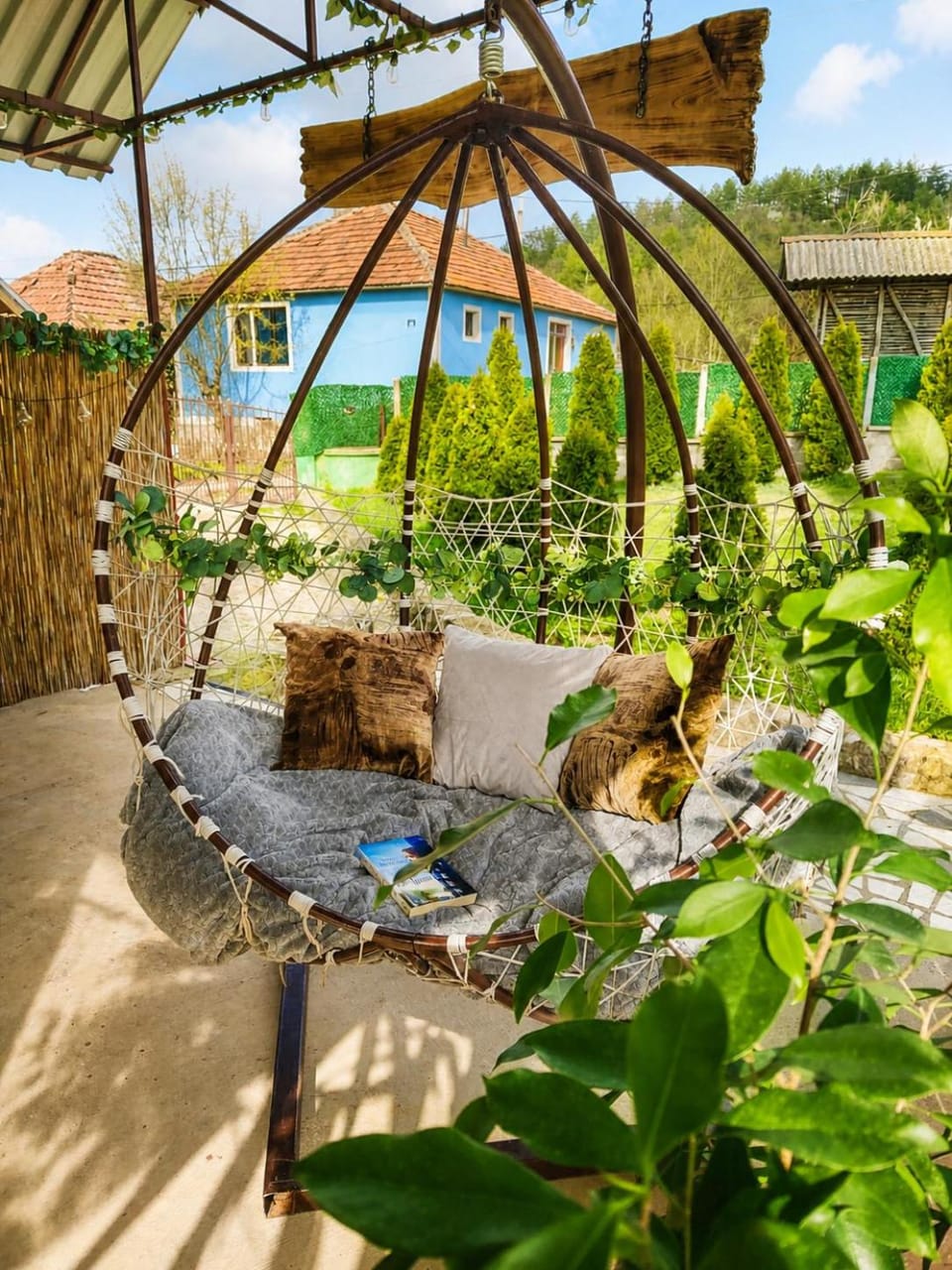 Patio, Spring, Day, Garden, Garden view, sunbed