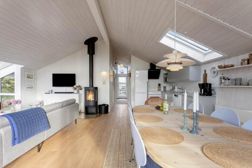 TV1691-Hirtshals-Oster-Kjulvej-18 House in Hirtshals