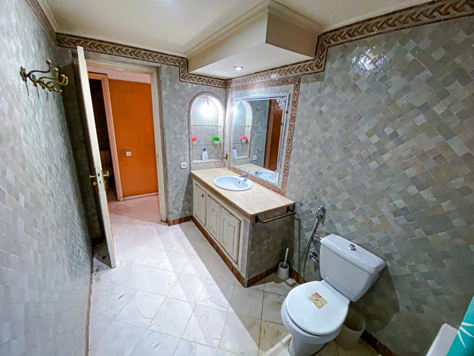 Toilet, Bathroom