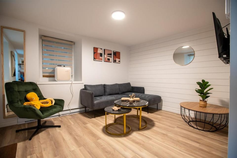 Les Voûtes Royal Urbain, Parking, Pet friendly Apartment in Quebec City