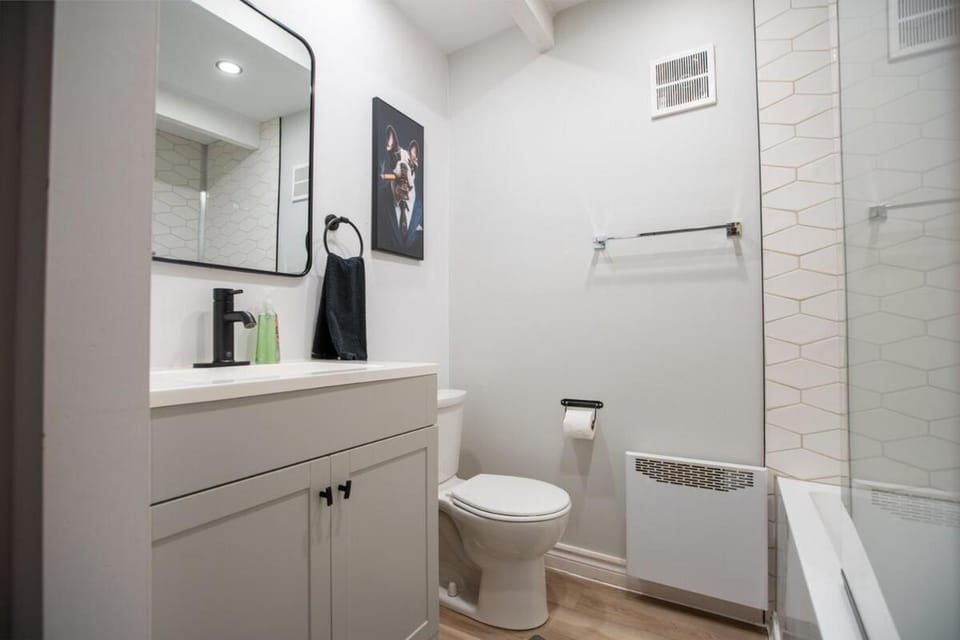 Les Voûtes Royal Urbain, Parking, Pet friendly Apartment in Quebec City
