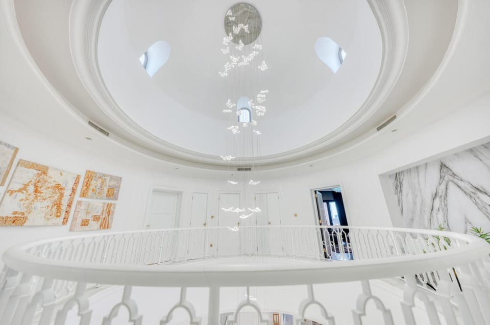 World Class Luxurious 6 BDR Villa In Palm Jumeirah Villa in Dubai