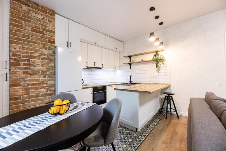Kitchen or kitchenette, Living room, Seating area, oven, stove