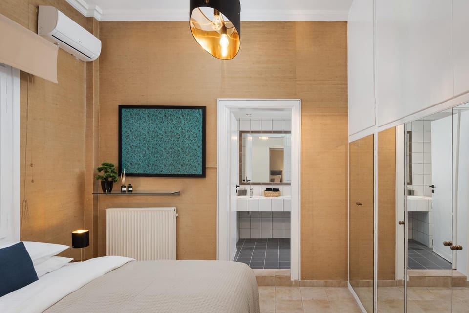 Shower, Bed, Bathroom, Bedroom, towels, air conditioner