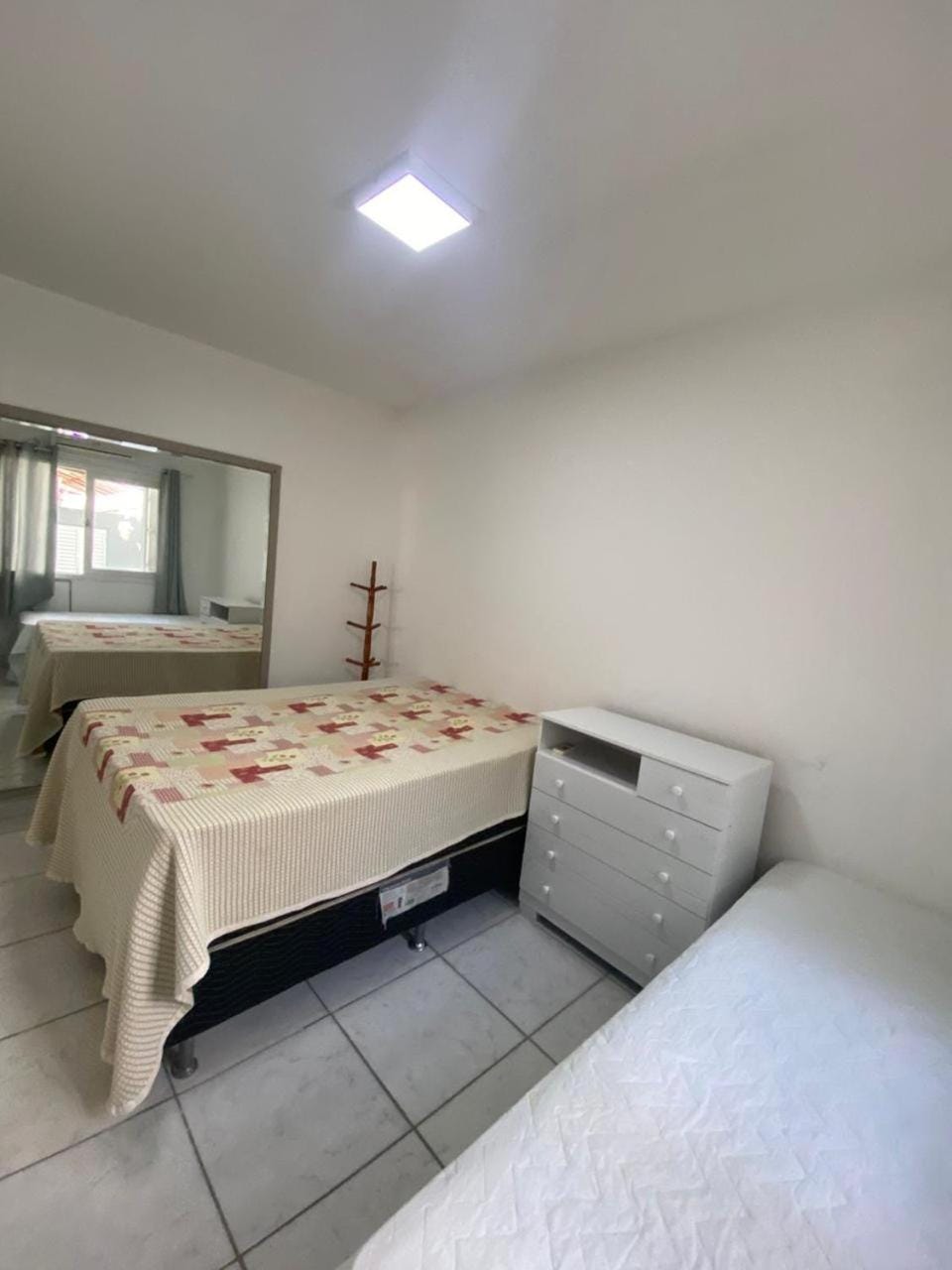 Golfinhos Casa 2 com Jacuzzi a 70m do mar House in Florianopolis