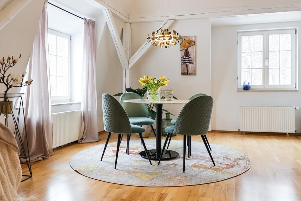 Living room, Seating area, Dining area