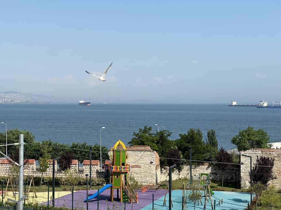 View (from property/room), City view, Landmark view, Sea view